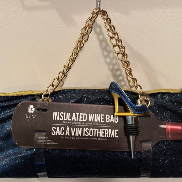Wine Travel Clutch - Picture 1 of 5